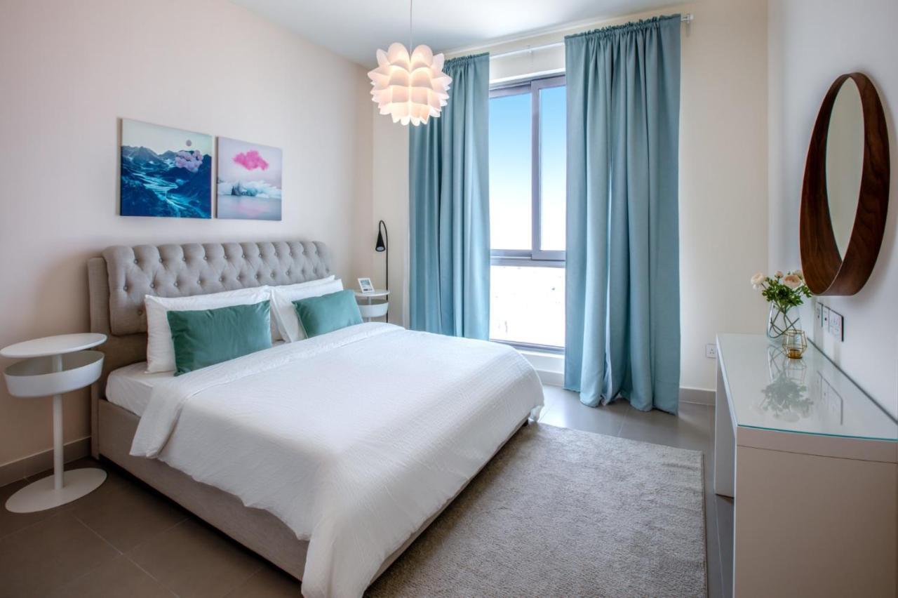 A Luxury Aprt 2 Bedrooms Balcony With Wonderful View Mall Access Hi Speed Wifi Beach Access & Much More For Family Only Samaheej Екстериор снимка